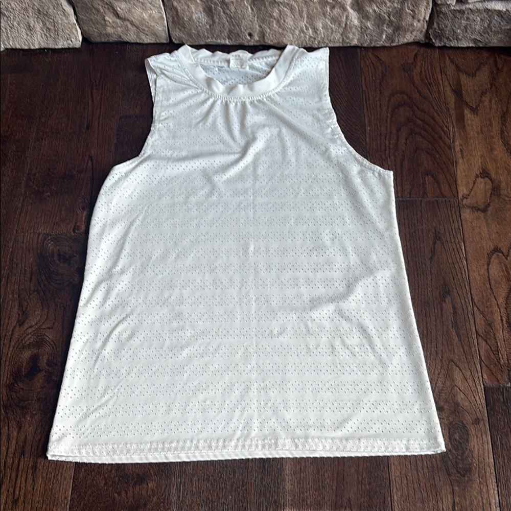 Zyia White Sleeveless Women's Top